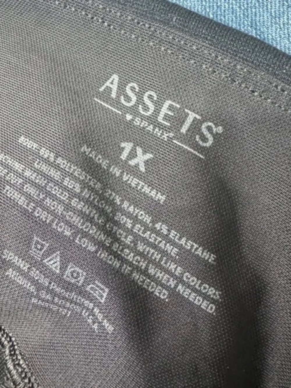ASSESTS by SPANX Women's Ponte Shaping Black Leggings 1X - Picture 2 of 6
